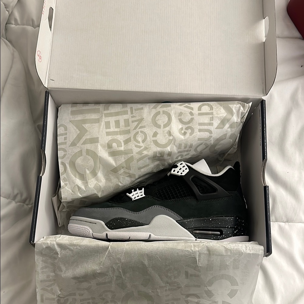 Jordan 4s retro “fear”